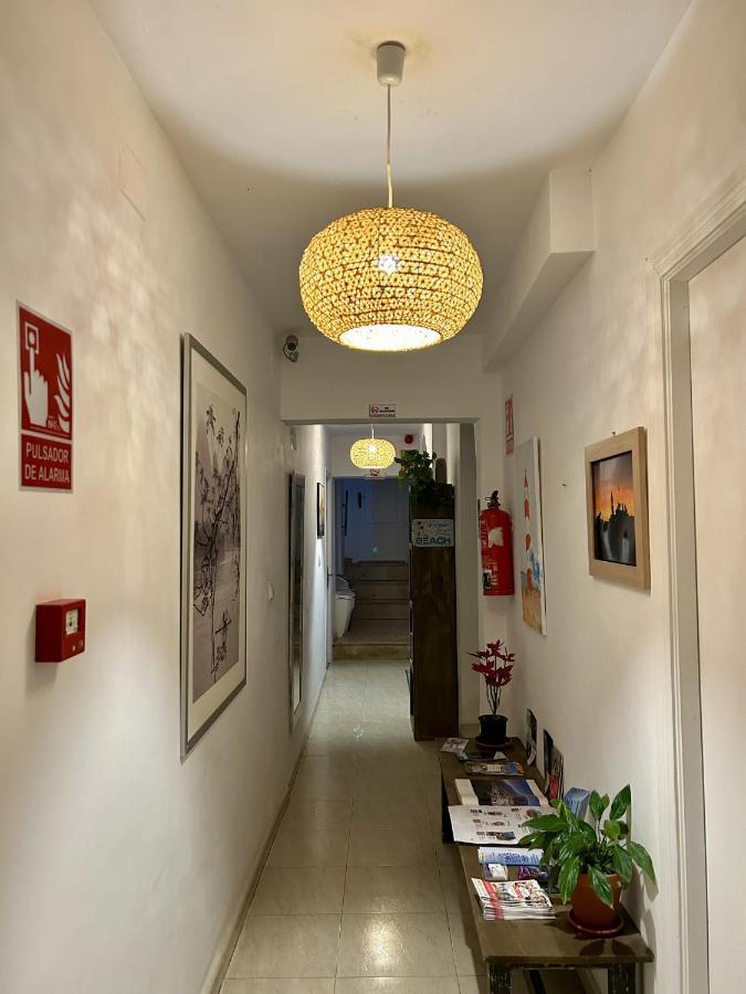 埃斯特波纳 拉斯博瑞思旅馆酒店 外观 照片